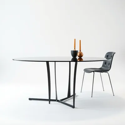 Mesa de comedor con estructura metálica Guadiana — Ribera Norte