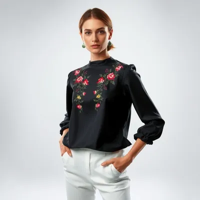 Blusa satinada con estampado floral Sotogrande — Jaraíz